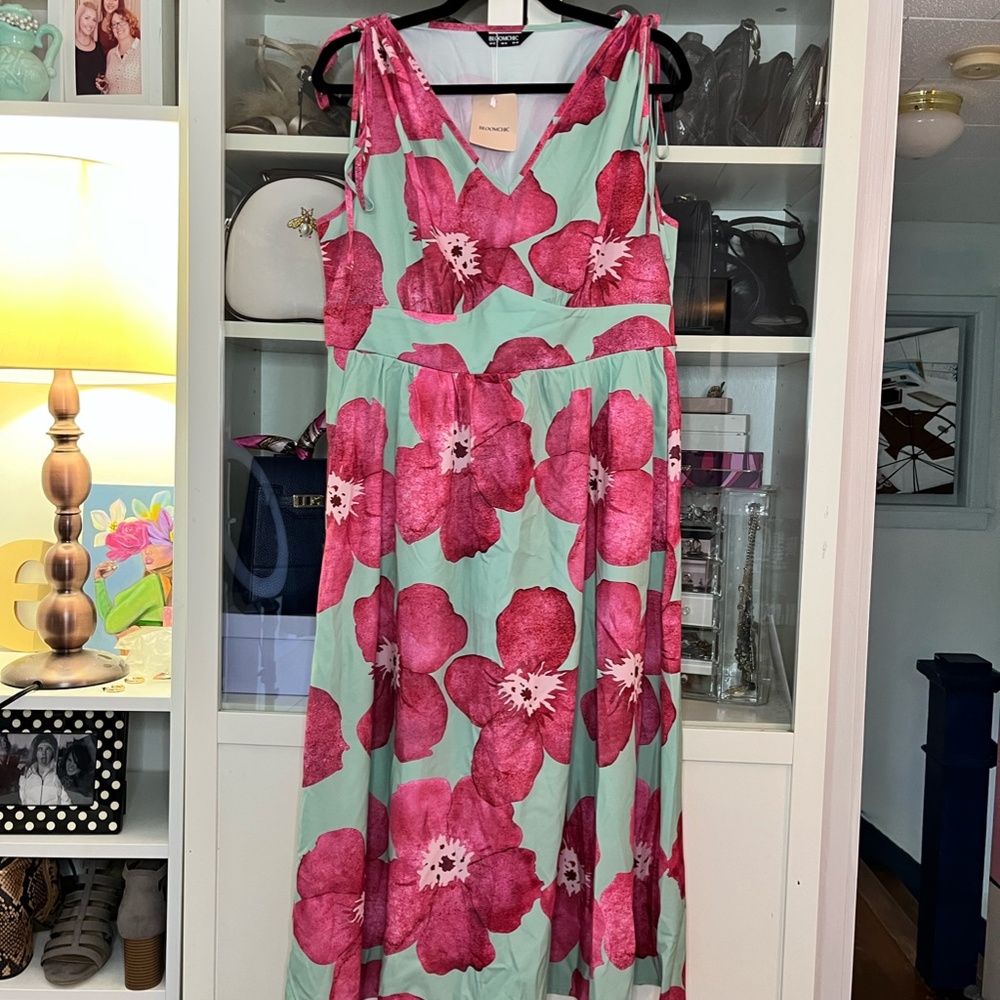 Floral Print V-Neck Summer Midi Length Dress Size 12